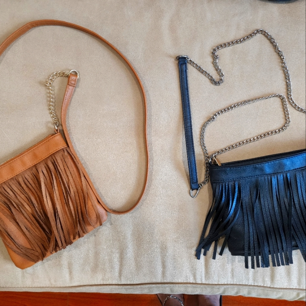 2 CROSSBODY POCKETBOOKS